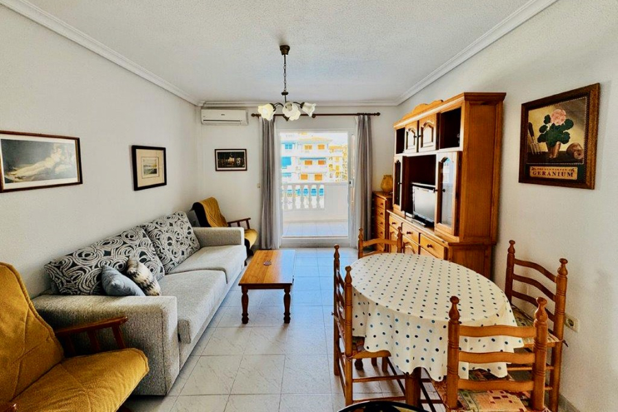 Resale - Lägenhet / Bungalow  - Torrevieja  - La Mata