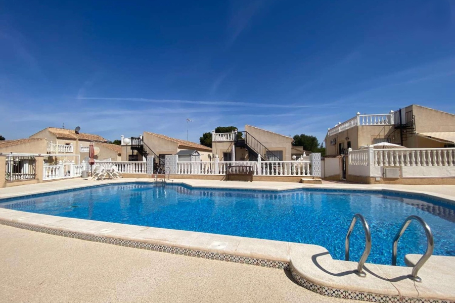 Resale - Villa - Torrevieja  - Los Balcones