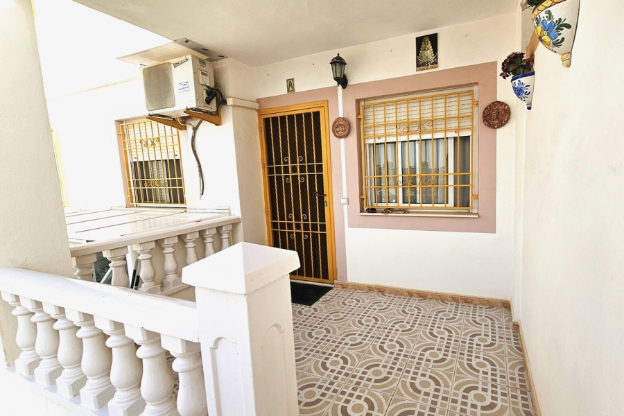 Resale - Apartamento/Bungalow - Torrevieja  - Parque de las Naciones