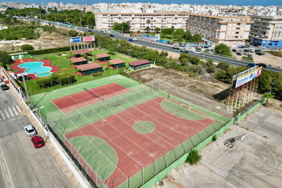 Resale - Lägenhet / Bungalow  - Torrevieja  - Parque de las Naciones