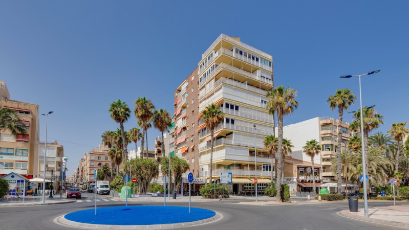 Lägenhet / Bungalow  - Resale - Torrevieja  - Center