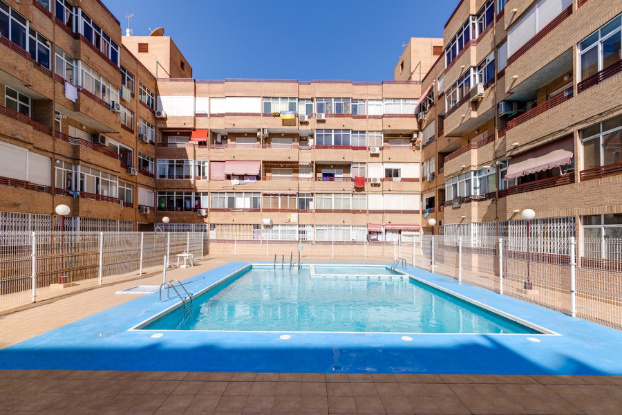 Resale - Apartamento/Bungalow - Torrevieja  - El Molino