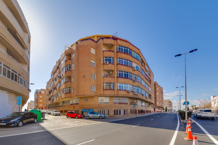 Resale - Apartment/Bungalow - Torrevieja  - El Molino