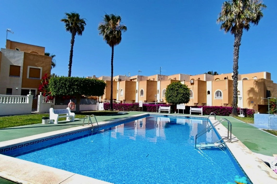 Resale - Lägenhet / Bungalow  - Torrevieja  - Torreblanca