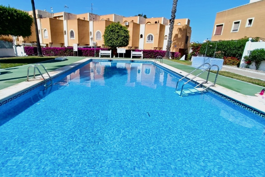 Resale - Apartment/Bungalow - Torrevieja  - Torreblanca