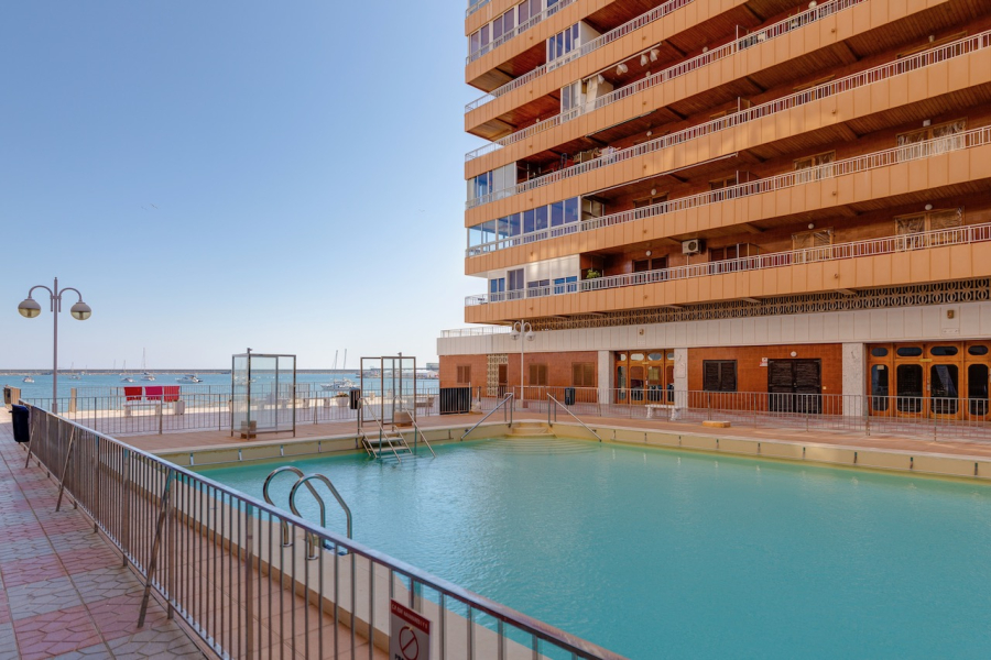 Resale - Apartment/Bungalow - Torrevieja  - El Acequión