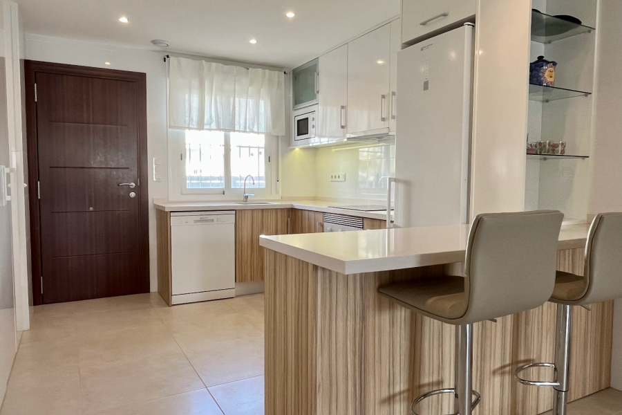 Resale - Apartment/Bungalow - Torrevieja  - Aguas Nuevas II