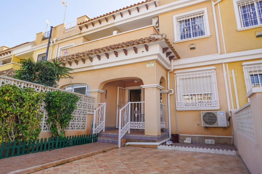 Resale - Townhouse / Duplex - Torrevieja  - Aguas Nuevas