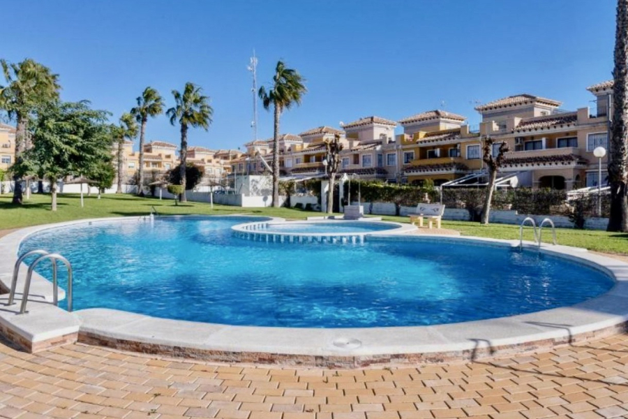 Resale - Townhouse / Duplex - Torrevieja  - Aguas Nuevas