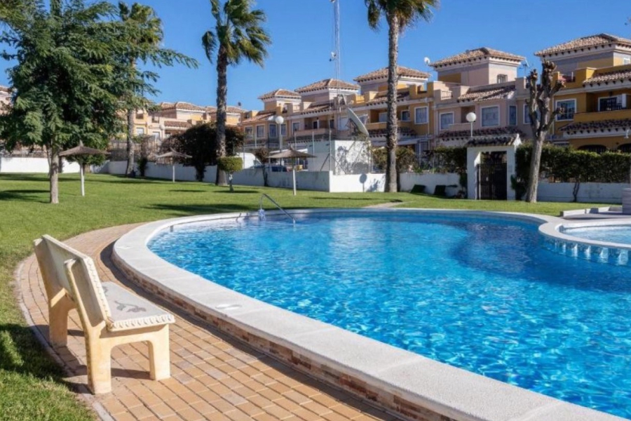 Resale - Townhouse / Duplex - Torrevieja  - Aguas Nuevas