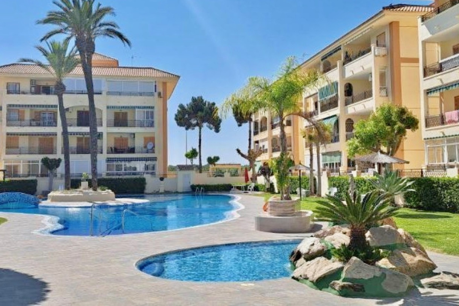 Resale - Apartment/Bungalow - Torrevieja  - La Mata