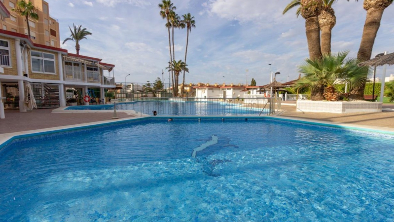 Villa / Semi detached - Resale - Torrevieja  - Aguas Nuevas