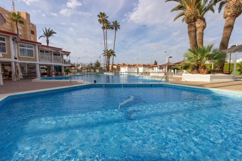 Villa / Semi detached - Resale - Torrevieja  - Aguas Nuevas