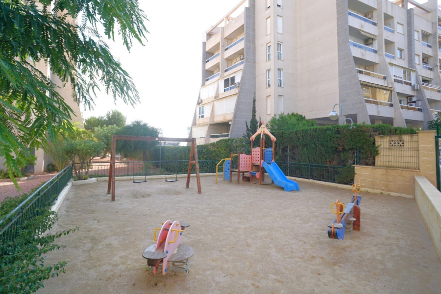 Resale - Apartamento/Bungalow - Torrevieja  - La Mata