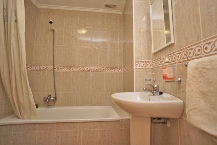 Resale - Apartamento/Bungalow - Torrevieja  - Centro