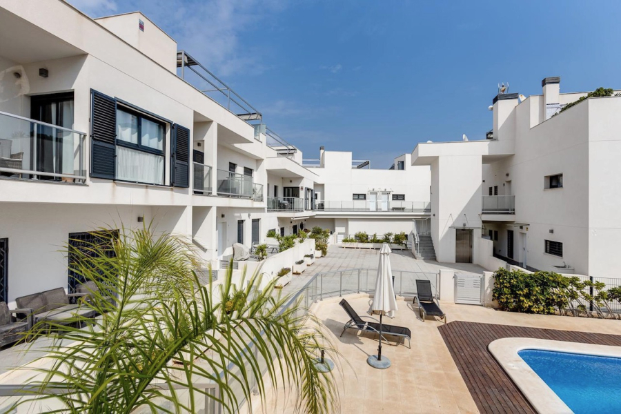 Resale - Apartment/Bungalow - Torrevieja  - La Mata