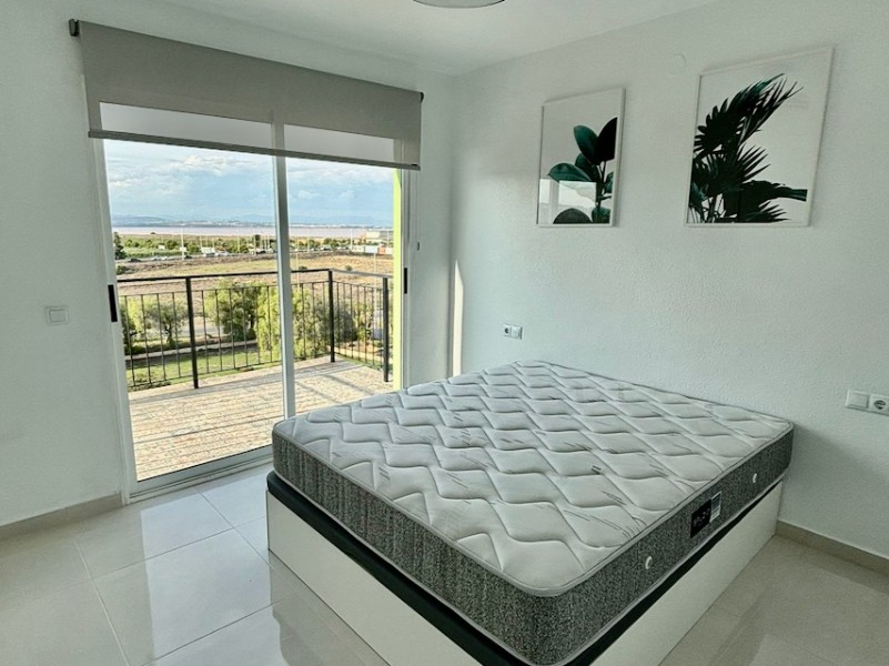 Resale - Apartment/Bungalow - Torrevieja  - La Veleta