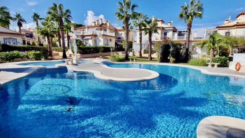 Apartment/Bungalow - Resale - Torrevieja  - Los Balcones