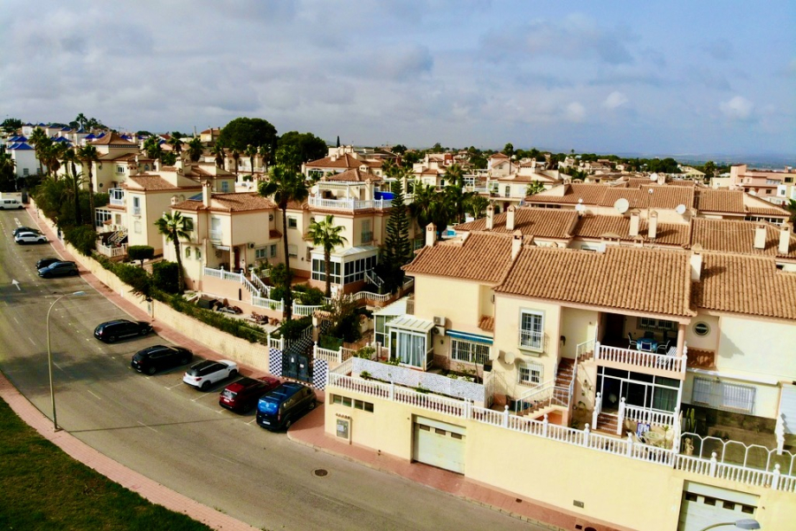 Resale - Apartment/Bungalow - Torrevieja  - Los Balcones