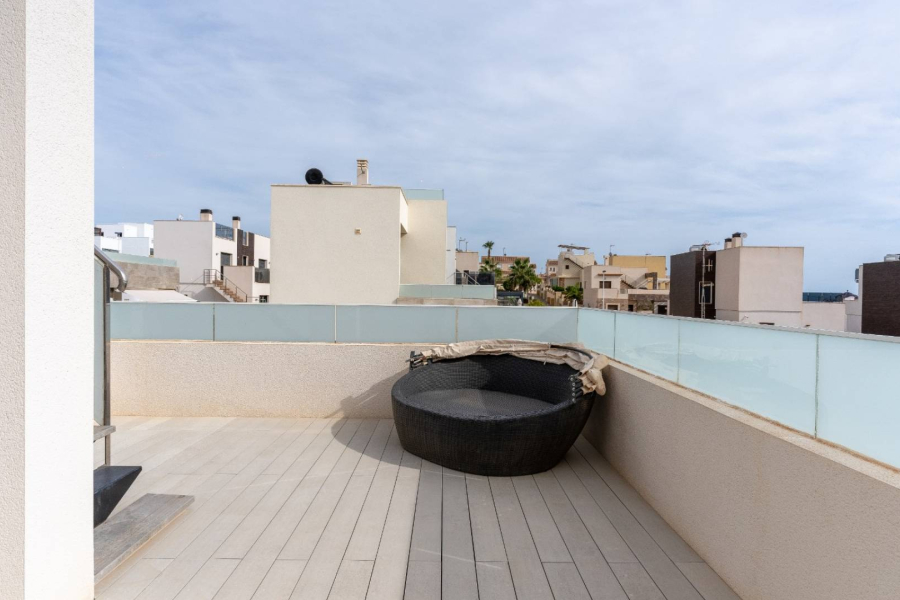 Resale - Villa / Semi-adosado - Torrevieja  - Torre del Moro