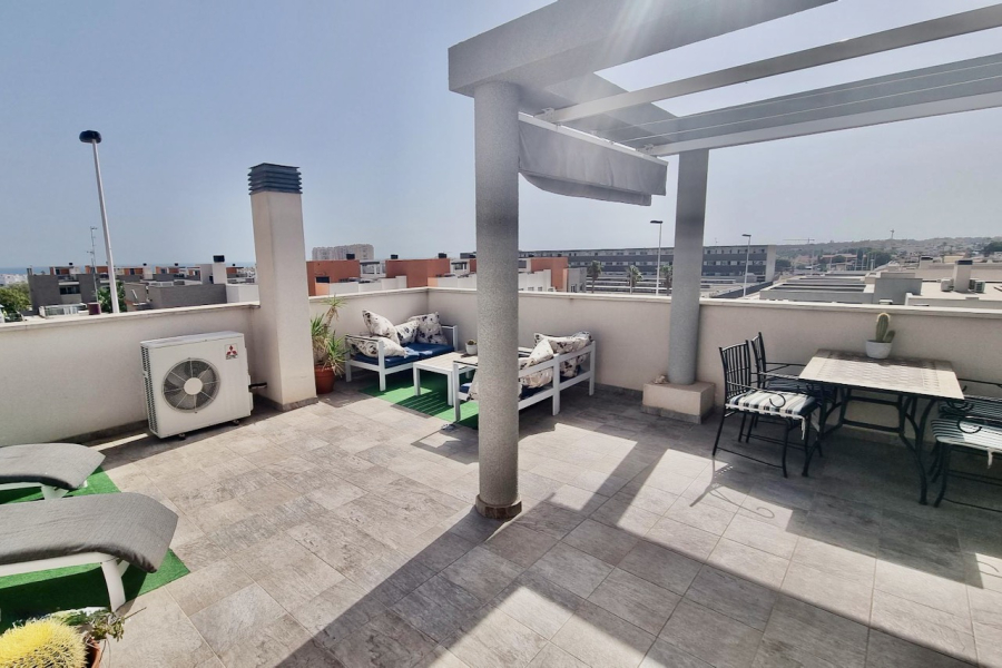 Resale - Apartamento/Bungalow - Torrevieja  - Aguas Nuevas