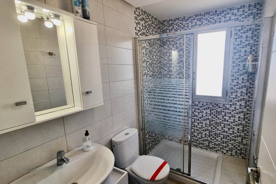 Resale - Apartamento/Bungalow - Torrevieja  - Aguas Nuevas