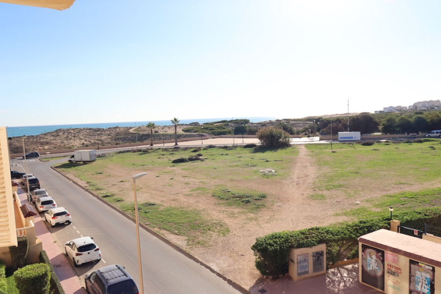 Resale - Apartamento/Bungalow - Torrevieja  - La Mata