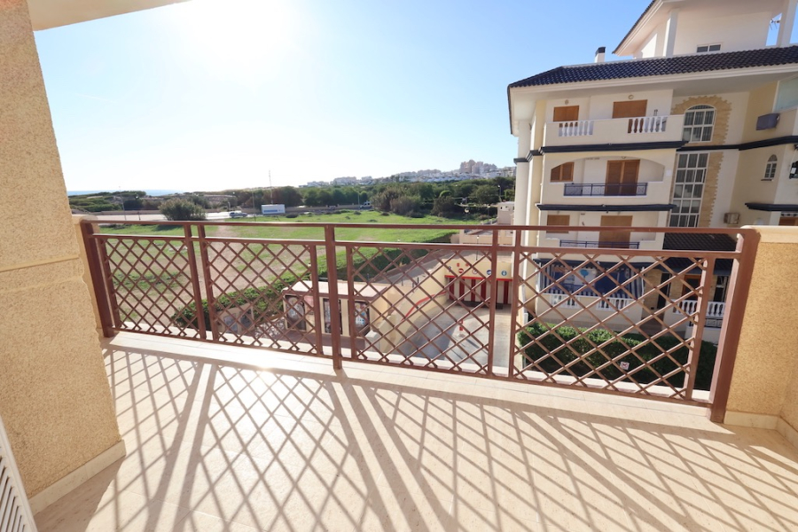 Resale - Apartamento/Bungalow - Torrevieja  - La Mata