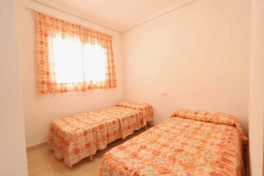 Resale - Apartamento/Bungalow - Torrevieja  - La Mata