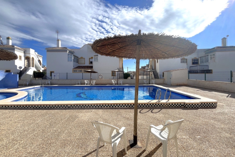 Lägenhet / Bungalow  - Resale - Torrevieja  - Aguas Nuevas