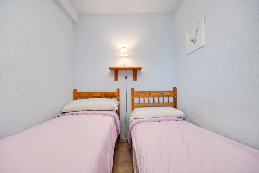 Resale - Lägenhet / Bungalow  - Torrevieja  - Cabo Cervera