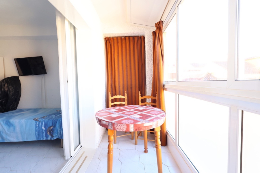 Resale - Lägenhet / Bungalow  - Torrevieja  - La Mata