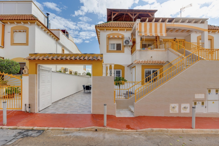 Resale - Apartment/Bungalow - Torrevieja  - Los Balcones