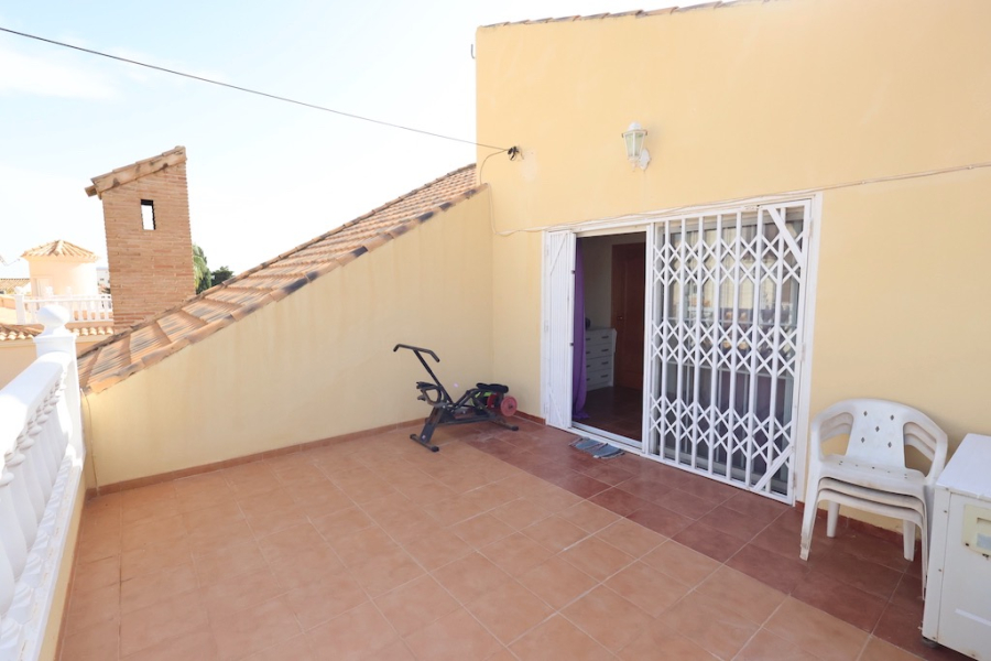 Resale - Villa / Semi detached - Orihuela Costa - Playa Flamenca