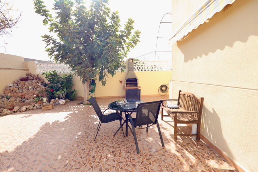 Resale - Villa / Semi detached - Orihuela Costa - Playa Flamenca