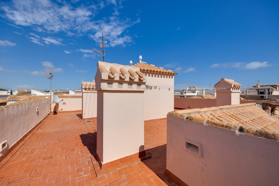 Resale - Apartment/Bungalow - Torrevieja  - Los Naufragos