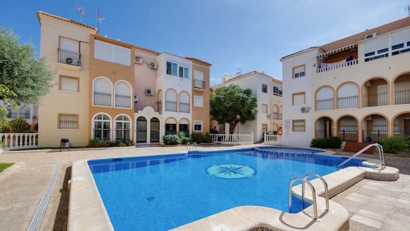 Apartment/Bungalow - Resale - Torrevieja  - Los Naufragos