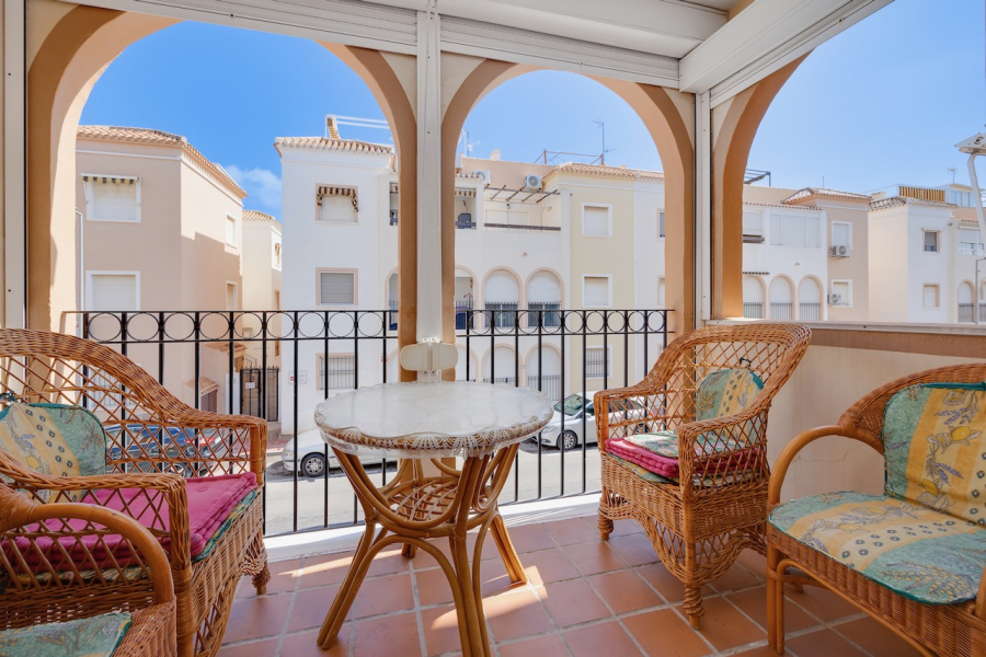 Resale - Apartment/Bungalow - Torrevieja  - Los Naufragos