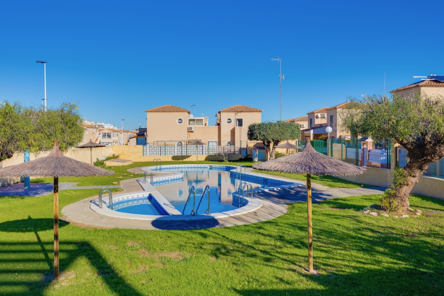 Resale - Townhouse / Duplex - Torrevieja  - Parque de las Naciones