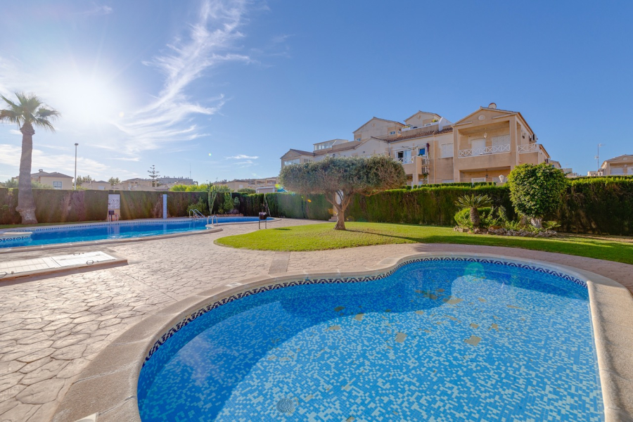 Resale - Townhouse / Duplex - Torrevieja  - Parque de las Naciones