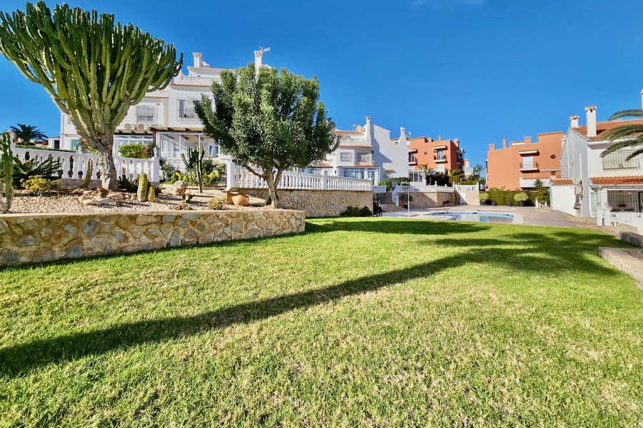 Resale - Radhus / Duplex - Torrevieja  - La Mata