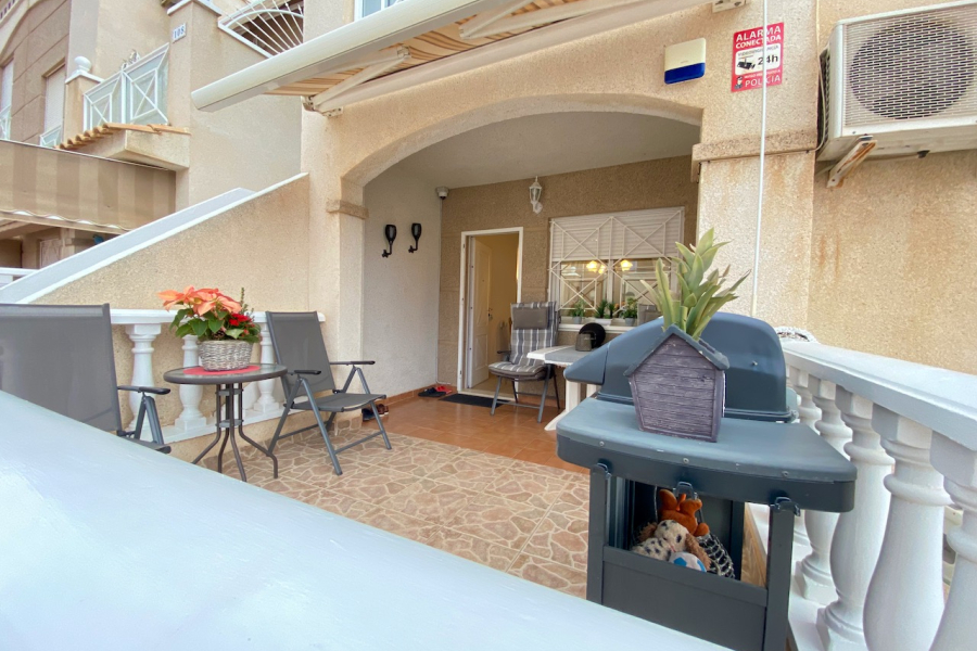 Resale - Apartment/Bungalow - Torrevieja  - Aguas Nuevas