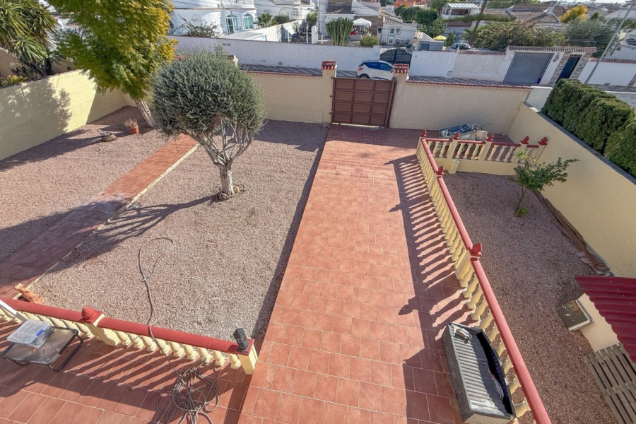 Resale - Villa / Semi detached - Torrevieja  - San Luis