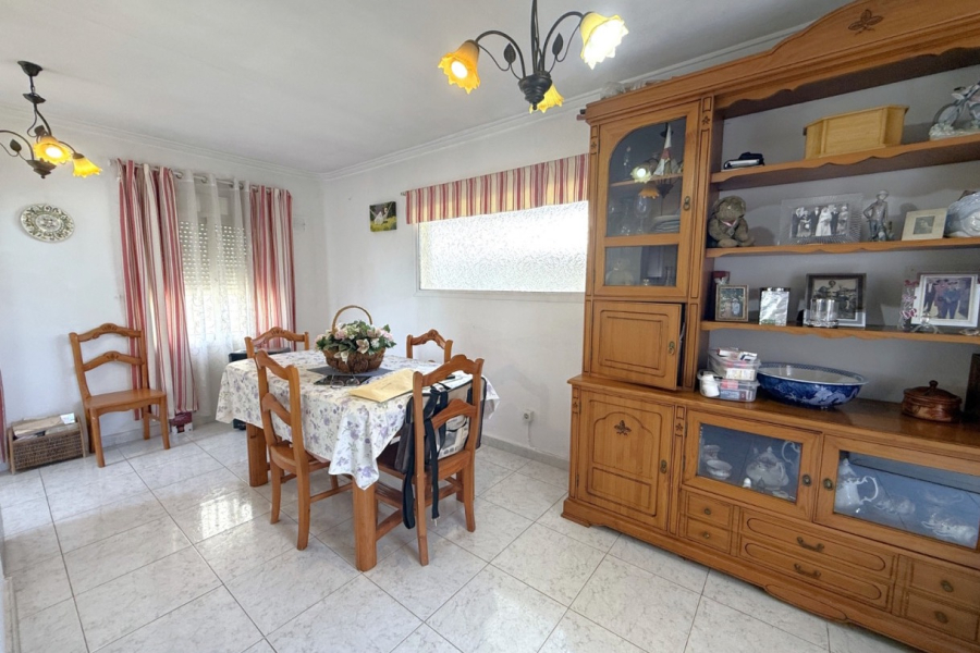 Resale - Villa / Semi detached - Torrevieja  - San Luis