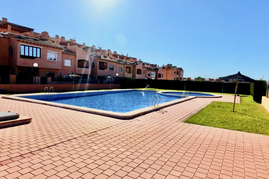 Resale - Apartamento/Bungalow - Torrevieja  - Aguas Nuevas