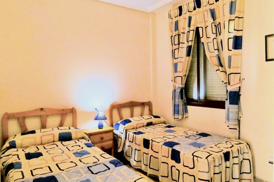 Resale - Apartamento/Bungalow - Torrevieja  - Aguas Nuevas