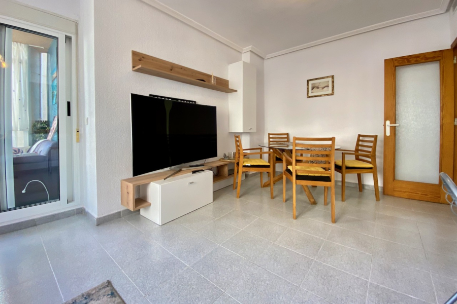 Resale - Lägenhet / Bungalow  - Torrevieja  - La Mata