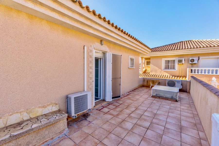 Resale - Villa / Semi detached - Orihuela Costa - Punta Prima