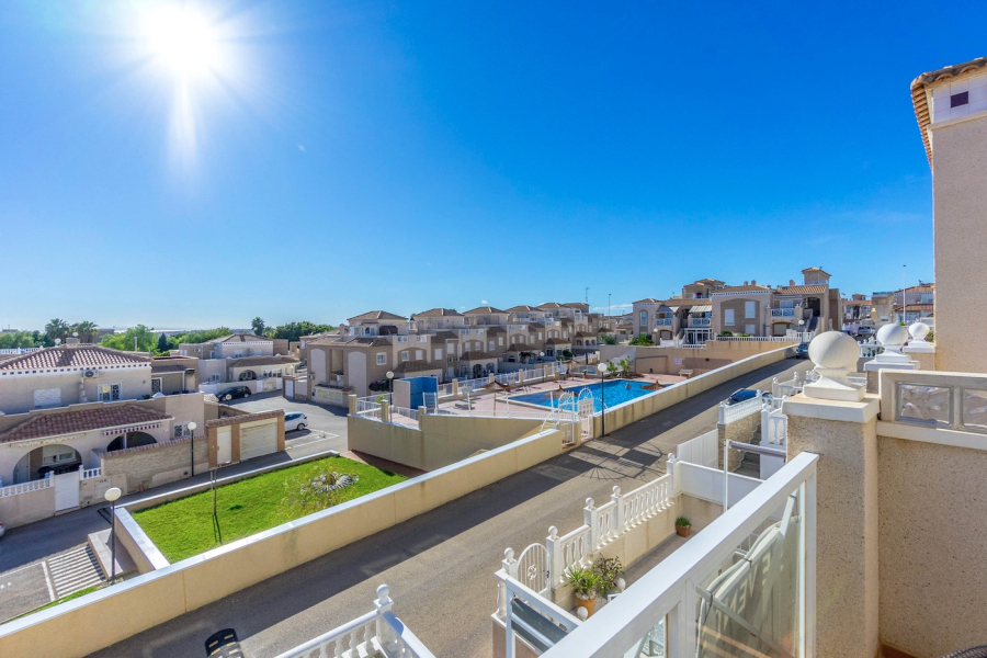 Resale - Apartment/Bungalow - Torrevieja  - Aguas Nuevas