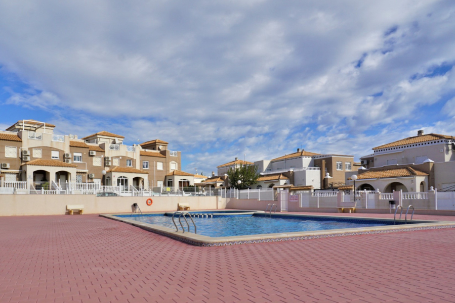 Resale - Townhouse / Duplex - Torrevieja  - Aguas Nuevas